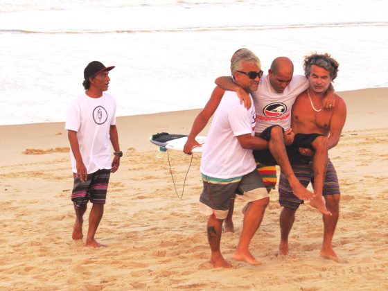 Edu Elias, Auro Pisani, Dalmo Meireles e Cardoso Júnior na abertura do CBSurf Master 2016. Foto: Silvia Winik.