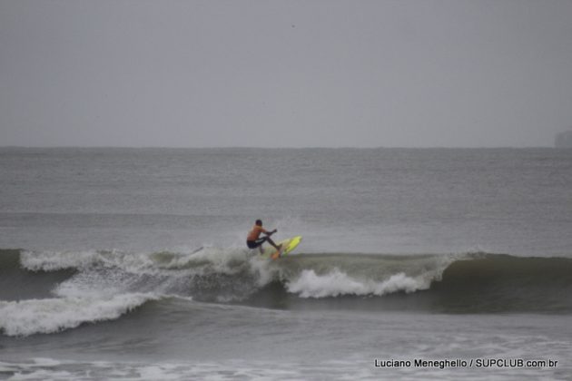 Mormaii Circuito Embraed - Catarinense de SUP Wave. Balneário Camboriú (SC). Foto: Luciano Meneghello.