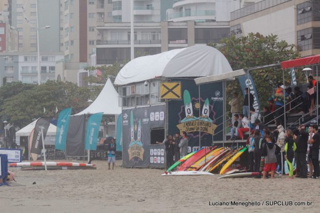 Mormaii Circuito Embraed - Catarinense de SUP Wave. Balneário Camboriú (SC). Foto: Luciano Meneghello.