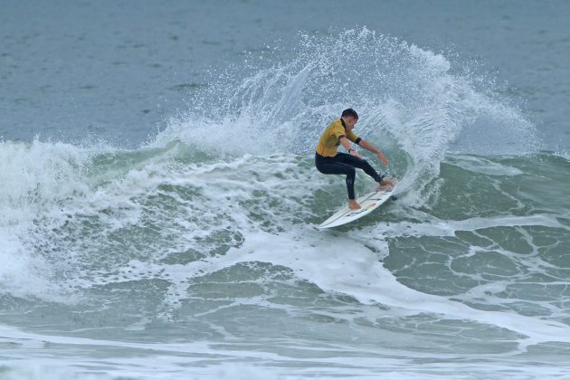 Kim Matheus Hang Loose Surf Attack, Pitangueiras, Guarujá. Foto: Adriana Berlinck.