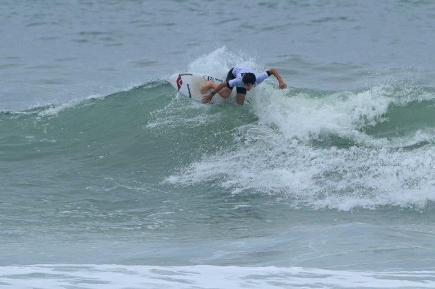 Diego Aguiar Segunda etapa do Hang Loose Surf Attack, Pitangueiras, Guarujá. Foto: Adriana Berlinck.