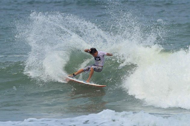 Giovanni Pontes Segunda etapa do Hang Loose Surf Attack, Pitangueiras, Guarujá. Foto: Adriana Berlinck.