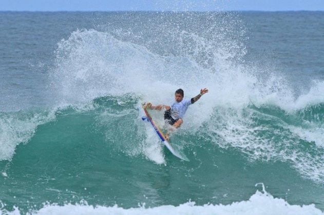 Peterson Crisanto Maresia Paulista de Surf Profissional, segunda etapa, Maresias, São Sebastião. Foto: Adriana Berlinck.