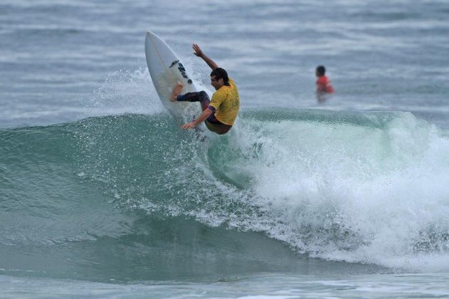 Renan Argemiro Maresia Paulista de Surf Profissional, segunda etapa, Maresias, São Sebastião. Foto: Adriana Berlinck.