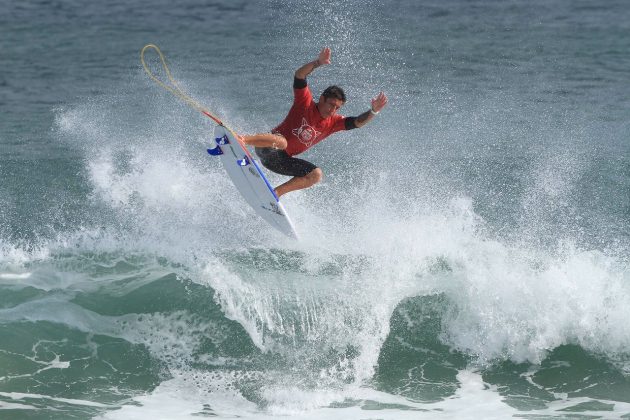 Peterson Crisanto, Segunda etapa do Maresia Paulista de Surf Profissional 2016, Maresias, São Sebastião (SP). Foto: Thais Serra.