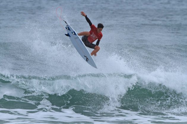 Renan Pulga, Segunda etapa do Maresia Paulista de Surf Profissional 2016, Maresias, São Sebastião (SP). Foto: Thais Serra.