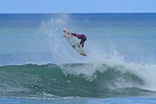 Samuel Igo, Segunda etapa do Maresia Paulista de Surf Profissional 2016, Maresias, São Sebastião (SP).Maresia Paulista de Surf Profissional segunda etapa Maresias São Sebastião 2016 setembro SP. Foto: Thais Serra.