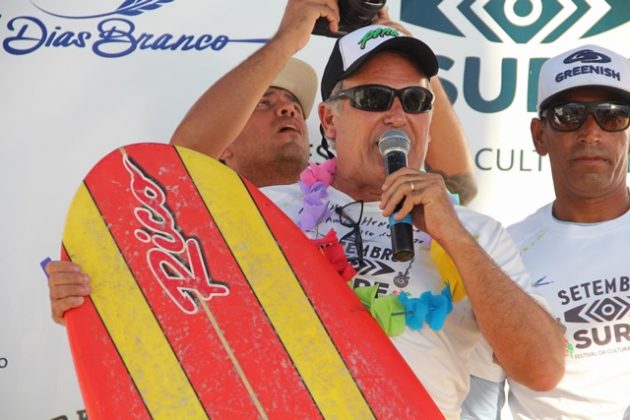 Henrique Steindorfer Setembro Surf, pico do Pontão, Praia do Iguape (CE). Foto: Talles Freitas.