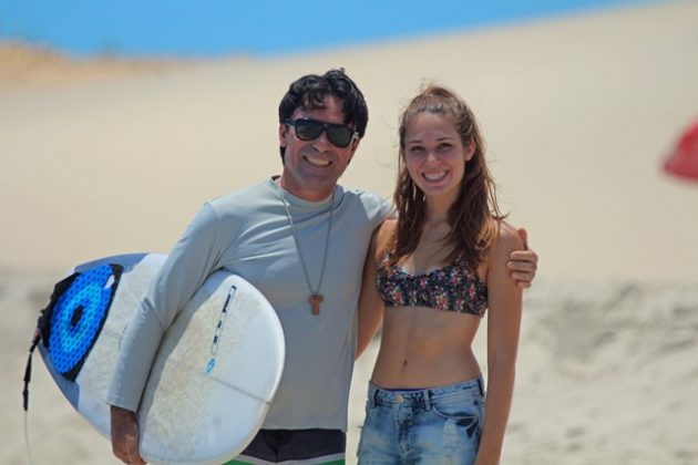 Zorrinho e sua filha Setembro Surf, pico do Pontão, Praia do Iguape (CE). Foto: Talles Freitas.