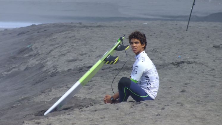 Arthur Cerqueira, VISSLA ISA World Junior Surfing Championship 2016, Açores, Portugal. Foto: Gabriel Macedo.