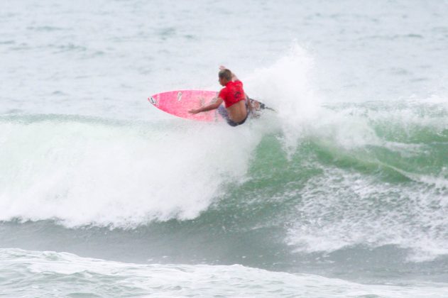 Alax Soares Rip Curl Guarujaense, Praia do Tombo, Guarujá. Foto: João Carvalho.