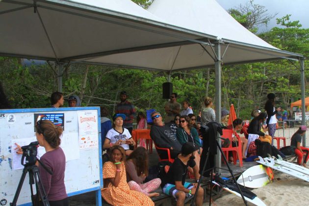 Campeonato Brasileiro Wizard Surf Feminino, Praia de Itamambuca, Ubatuba. Foto: Aleko Stergiou.