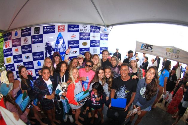  Campeonato Brasileiro Wizard Surf Feminino, Praia de Itamambuca, Ubatuba. Foto: Aleko Stergiou.