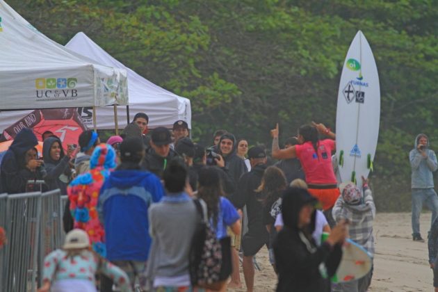  Campeonato Brasileiro Wizard Surf Feminino, Praia de Itamambuca, Ubatuba. Foto: Aleko Stergiou.