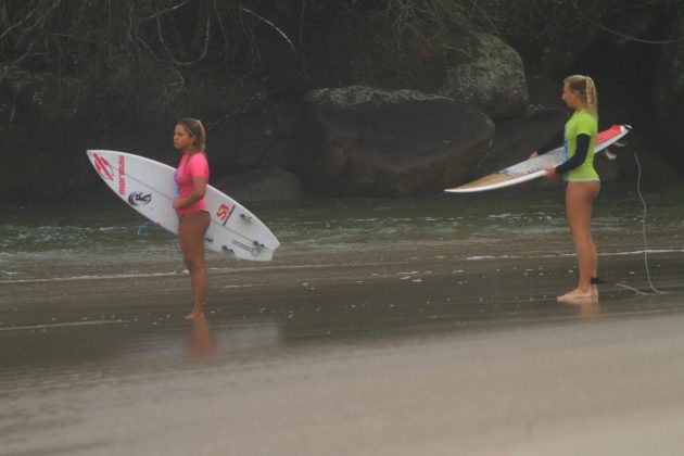  Campeonato Brasileiro Wizard Surf Feminino, Praia de Itamambuca, Ubatuba. Foto: Aleko Stergiou.