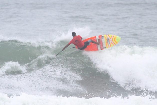 wellington Reis. Rip Curl Guarujaense. Foto: João Carvalho.