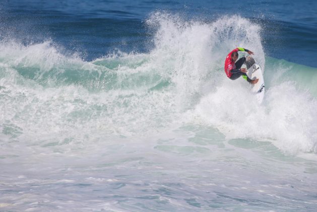 Jadson André, Billabong Pro Cascais 2016, Guincho, Portugal. Foto: © WSL / Masurel.