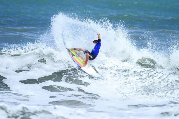 Peterson Crisanto, Terceira etapa do Maresia Paulista de Surf Profissional 2016, Itamambuca, Ubatuba (SP). Foto: Renato Boulos.