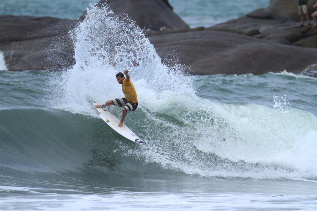 Jakson Santos, Terceira etapa do Maresia Paulista de Surf Profissional 2016, Itamambuca, Ubatuba (SP). Foto: Renato Boulos.