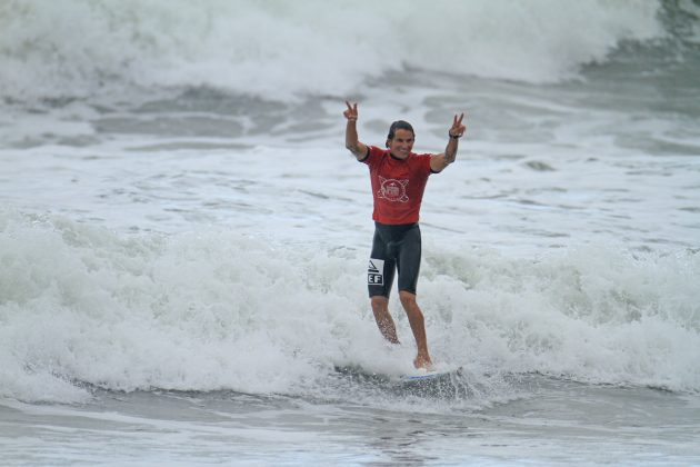 Thiago Camarão, Terceira etapa do Maresia Paulista de Surf Profissional 2016, Itamambuca, Ubatuba (SP). Foto: Renato Boulos.