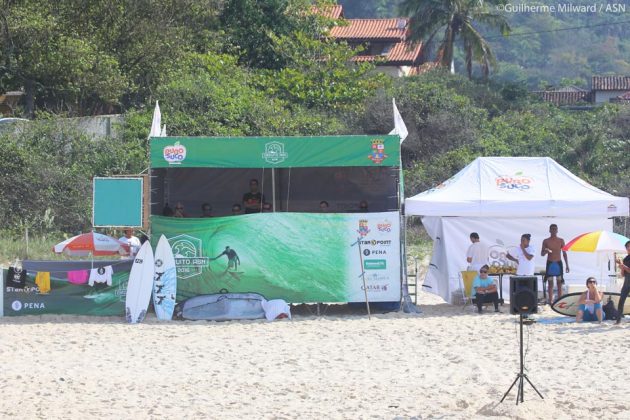  Segunda etapa, Circuito ASN, canto da pedra do Pampo, praia de Itacoatiara (RJ).  . Foto: Dunbar.