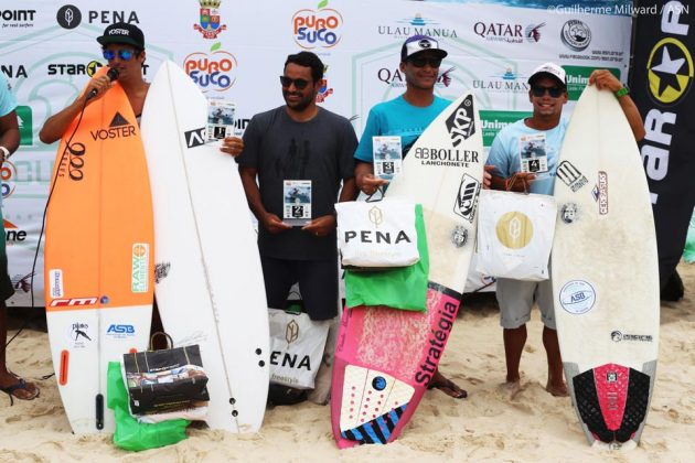 Pódio Open Segunda etapa, Circuito ASN, canto da pedra do Pampo, praia de Itacoatiara (RJ).  . Foto: Dunbar.