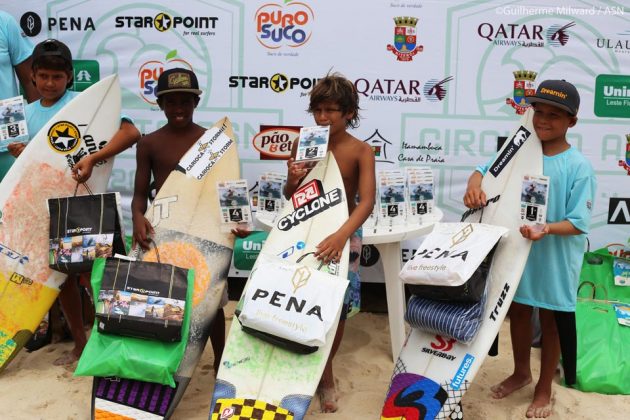 Pódio Infantil Segunda etapa, Circuito ASN, canto da pedra do Pampo, praia de Itacoatiara (RJ).  . Foto: Dunbar.