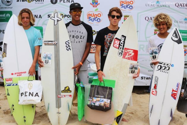 Pódio Junior Segunda etapa, Circuito ASN, canto da pedra do Pampo, praia de Itacoatiara (RJ).  . Foto: Dunbar.