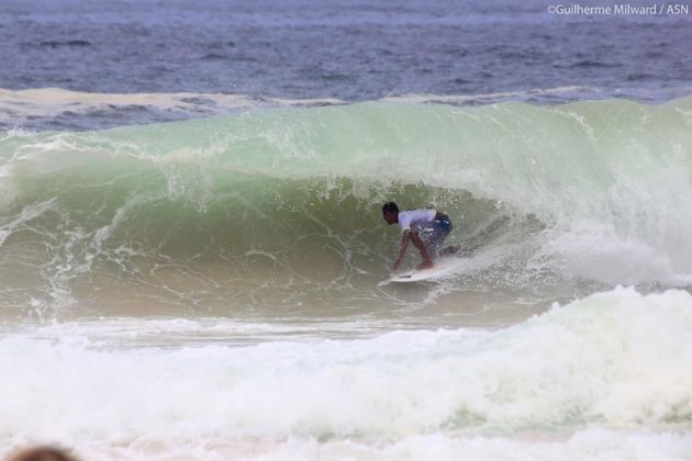 Cauã Costa Segunda etapa, Circuito ASN, canto da pedra do Pampo, praia de Itacoatiara (RJ).  . Foto: Dunbar.