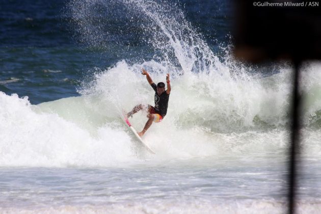 Deyvison Ferreira Segunda etapa, Circuito ASN, canto da pedra do Pampo, praia de Itacoatiara (RJ).  . Foto: Dunbar.