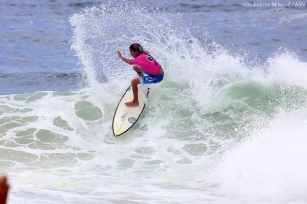 Kalany Ratto Segunda etapa, Circuito ASN, canto da pedra do Pampo, praia de Itacoatiara (RJ).  . Foto: Dunbar.