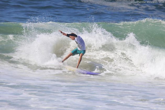 Yuri Fresia Segunda etapa, Circuito ASN, canto da pedra do Pampo, praia de Itacoatiara (RJ).  . Foto: Dunbar.