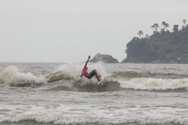 Brasileiro Pro Junior, Peruíbe. Foto: Robin Senour.