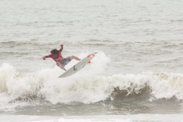 Brasileiro Pro Junior, Peruíbe. Foto: Robin Senour.