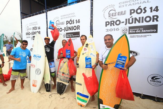 Podio Surdos, Circuito Estadual Pós 14, Itaúna, Saquarema (RJ). Foto: Fabiana Daltro.