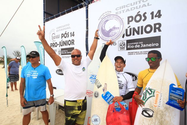 Autor da maior nota, Circuito Estadual Pós 14, Itaúna, Saquarema (RJ). Foto: Fabiana Daltro.