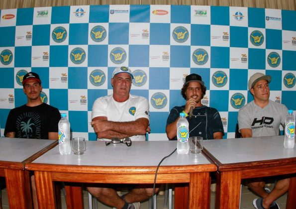 Gabriel Medina, Alfio Lagnado, Ian Gouveia e Adriano de Souza, Hang Loose Pro Contest 2016, Joaquina, Florianópolis (SC). Foto: Zé Mauro.