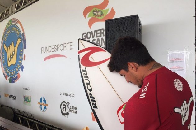 Gabriel Medina, Hang Loose Pro Contest 2016, Joaquina, Florianópolis (SC). Foto: Zé Mauro.