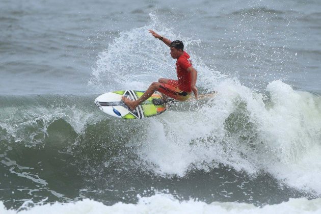 Alax Soares, Hang Loose Surf Attack 2016, Itamambuca, Ubatuba (SP). Foto: Thais Serra.