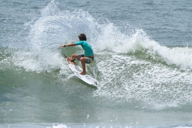 Eduardo Motta, Hang Loose Surf Attack 2016, Itamambuca, Ubatuba (SP). Foto: Thais Serra.