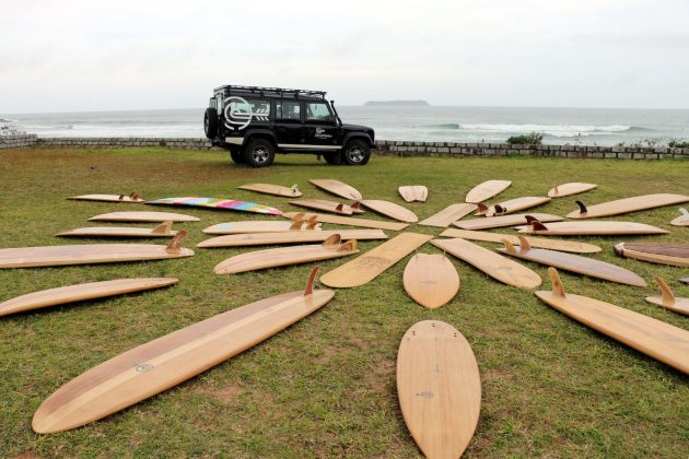 Últimas vagas para o workshop com David Weber Surfboards, onde o participante fará sua própria prancha de madeira. Foto: Divulgação.