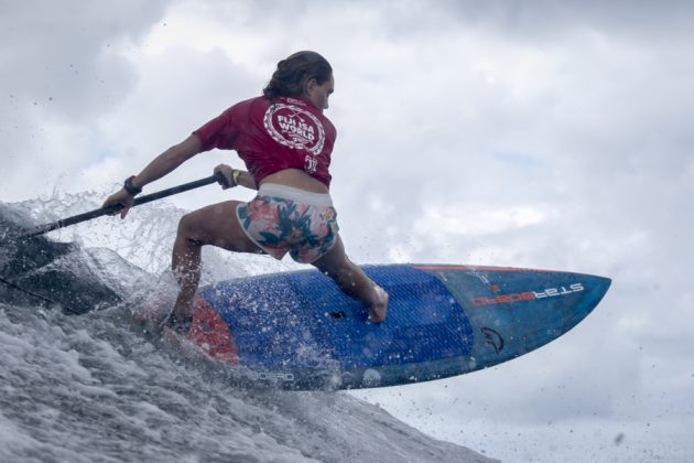 Lara Claydon, Fiji ISA World SUP and Paddleboard Championship 2016, Cloudbreak. Foto: ISA / Reed.