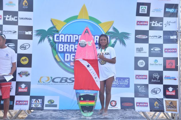  Deyse Costa (PA), campeã Sub 18 Feminina CBSurf Tour, praia do Francês, Marechal Deodoro, Alagoas. Foto: Raphael Lacerda .