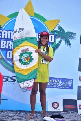 Letícia Cavalcante (CE), campeã Open Feminino CBSurf Tour, praia do Francês, Marechal Deodoro, Alagoas. Foto: Raphael Lacerda .