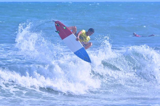 Victor Ramos (AL) CBSurf Tour, praia do Francês, Marechal Deodoro, Alagoas. Foto: Raphael Lacerda .