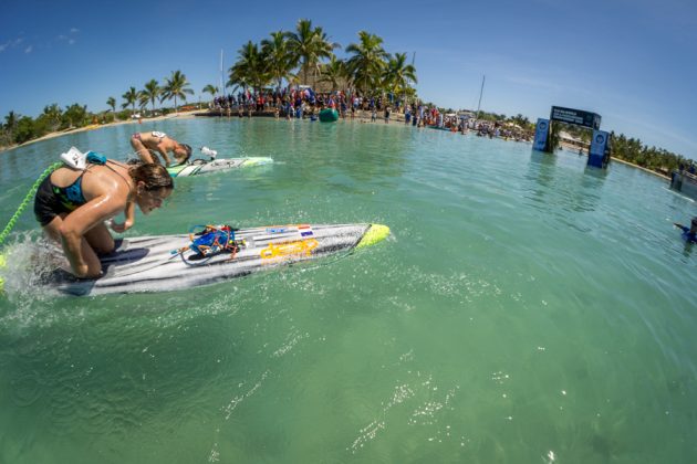 Flora Manciet, Fiji ISA World SUP and Paddleboard Championship 2016, Cloudbreak. Foto: ISA / Sean Evans .