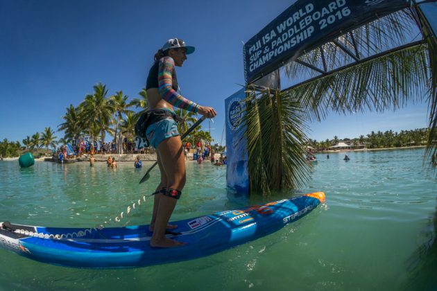 Olivia Piana, Fiji ISA World SUP and Paddleboard Championship 2016, Cloudbreak. Foto: ISA / Sean Evans .