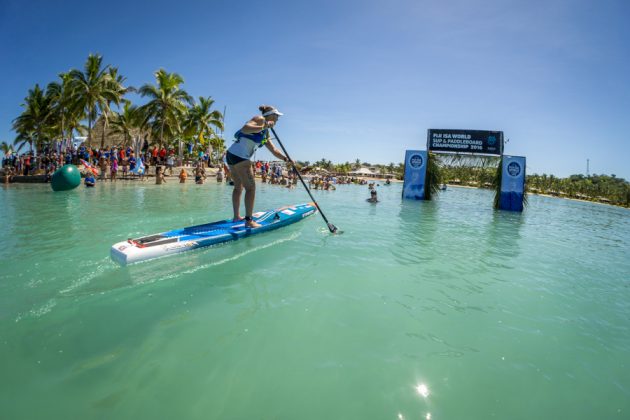 Marie Buchannan, Fiji ISA World SUP and Paddleboard Championship 2016, Cloudbreak. Foto: ISA / Sean Evans .