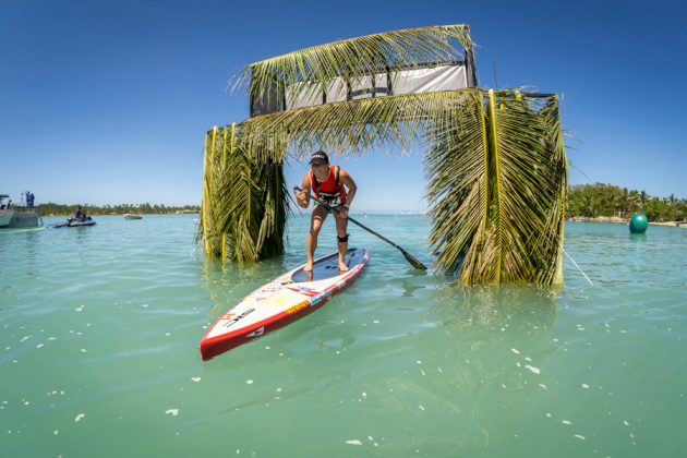 Lina Augaitis, Fiji ISA World SUP and Paddleboard Championship 2016, Cloudbreak. Foto: ISA / Sean Evans .