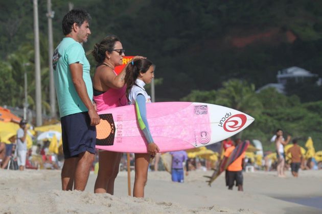 Sophia Medina terceira etapa do Circuito Medina/ASM de Surf 2016, Maresias, São Sebastião. Foto: Sebastian Rojas.